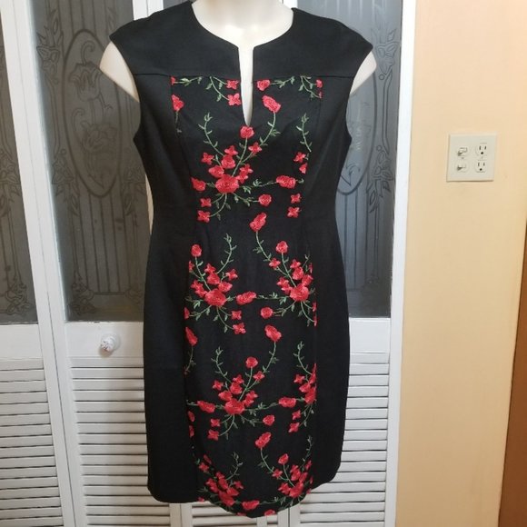 Connected Apparel Dresses & Skirts - Connected Ladies Lovely Floral Embroidered Dress
